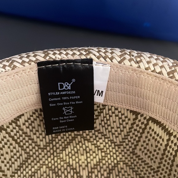 Stylish D&Y Fedora - Picture 4 of 4